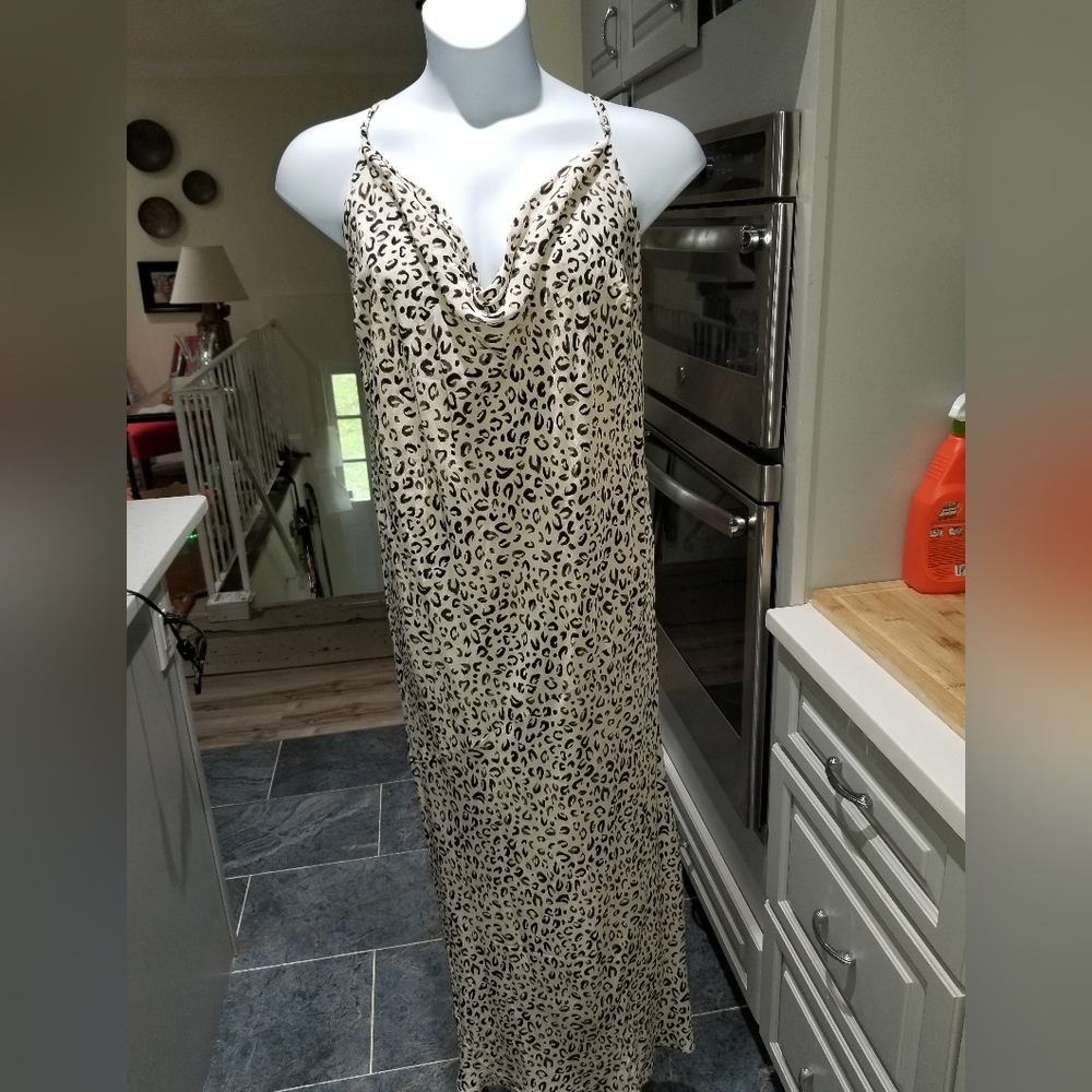 NWOT 11*HONORE animal print maxi dress size 24